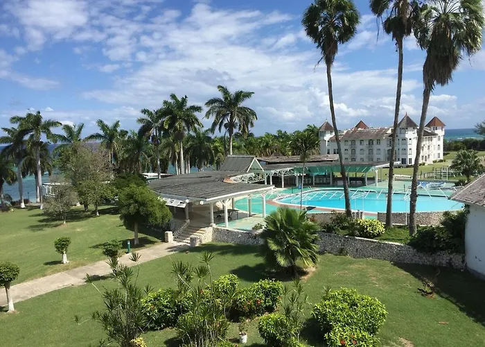 Apartment Seacastles At My House Your House Montego Bay